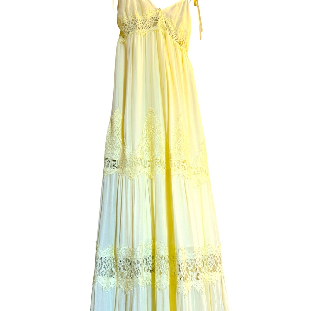 Elegant Light Yellow Lace Trim Summer Dress 
New without tag